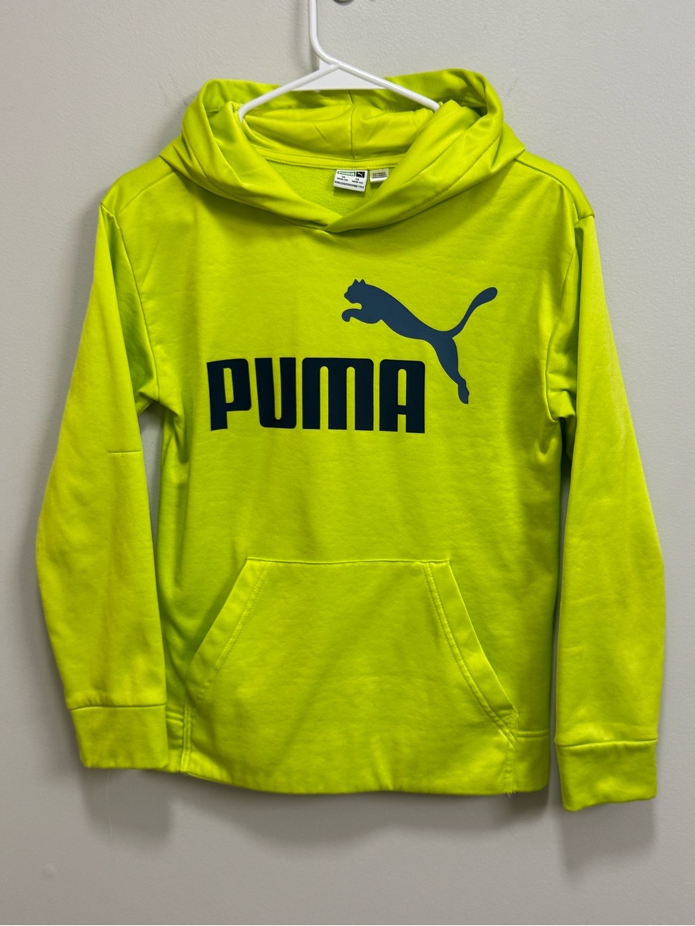Puma Essentials Big Logo Hoodie in Neon Lime Green & Navy - Youth M (10-12)